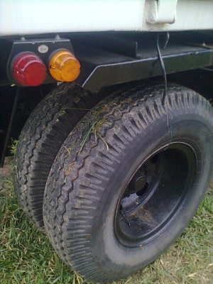 ขายลูกพ่วง สามมิตรลอนเฉียง ไม่ดัมพ์ ยาว 7 เมตร ปี 48 คอกสูง 3 เพลายัด สภาพสวย ขายลูกพ่วง สามมิตรลอนเฉียง ไม่ดัมพ์ ยาว 7 เมตร ปี 48 คอกสูง 3 เพลายัด สภาพสวย