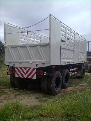 ขายลูกพ่วง สามมิตรลอนเฉียง ไม่ดัมพ์ ยาว 7 เมตร ปี 48 คอกสูง 3 เพลายัด สภาพสวย ขายลูกพ่วง สามมิตรลอนเฉียง ไม่ดัมพ์ ยาว 7 เมตร ปี 48 คอกสูง 3 เพลายัด สภาพสวย