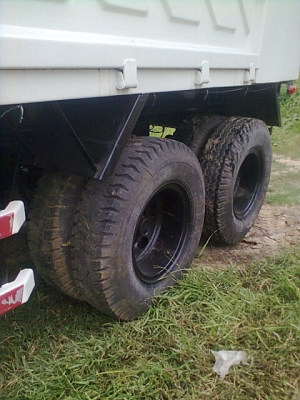 ขายลูกพ่วง สามมิตรลอนเฉียง ไม่ดัมพ์ ยาว 7 เมตร ปี 48 คอกสูง 3 เพลายัด สภาพสวย ขายลูกพ่วง สามมิตรลอนเฉียง ไม่ดัมพ์ ยาว 7 เมตร ปี 48 คอกสูง 3 เพลายัด สภาพสวย