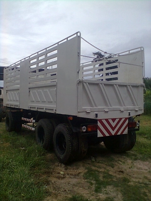 ขายลูกพ่วง สามมิตรลอนเฉียง ไม่ดัมพ์ ยาว 7 เมตร ปี 48 คอกสูง 3 เพลายัด สภาพสวย ขายลูกพ่วง สามมิตรลอนเฉียง ไม่ดัมพ์ ยาว 7 เมตร ปี 48 คอกสูง 3 เพลายัด สภาพสวย