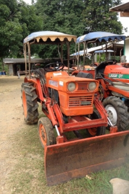 ขายด่วนครับ Kubota L1801 ใบดันหน้าครับ รถสวยมาก