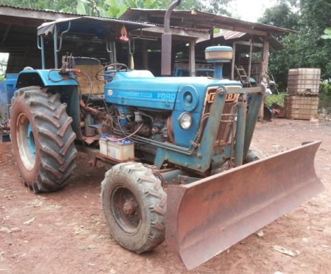 FORD 77 - 1 เพลา เครื่อง T1 รถสวยสภาพดีมากครับพร้อมใช้งาน อุปกรณ์ครบพร้อม มีใบมีดดันหน้า ผานพรวนดิน 3 CMT สภาพดีมากพร้อมใช้งาน เครื่องแห้งแรงดี ระบบไฮดรอลิกส์ไม่แตกไม่เยิ้มแห้งดีทั้งคัน ช่วงล่างแน่นยางสภาพดีหน้าหลังประมาณ 70\% พร้อมใช้งาน เอกสารเล่มทะเบียน FORD 77 - 1 เพลา เครื่อง T1 รถสวยสภาพดีมากครับพร้อมใช้งาน อุปกรณ์ครบพร้อม มีใบมีดดันหน้า ผานพรวนดิน 3 CMT สภาพดีมากพร้อมใช้งาน เครื่องแห้งแรงดี ระบบไฮดรอลิกส์ไม่แตกไม่เยิ้มแห้งดีทั้งคัน ช่วงล่างแน่นยางสภาพดีหน้าหลังประมาณ 70\% พร้อมใช้งาน เอกสารเล่มทะเบียน