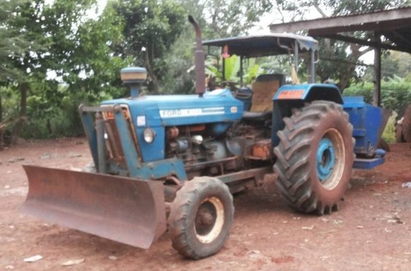 FORD 77 - 1 เพลา เครื่อง T1 รถสวยสภาพดีมากครับพร้อมใช้งาน อุปกรณ์ครบพร้อม มีใบมีดดันหน้า ผานพรวนดิน 3 CMT สภาพดีมากพร้อมใช้งาน เครื่องแห้งแรงดี ระบบไฮดรอลิกส์ไม่แตกไม่เยิ้มแห้งดีทั้งคัน ช่วงล่างแน่นยางสภาพดีหน้าหลังประมาณ 70\% พร้อมใช้งาน เอกสารเล่มทะเบียน FORD 77 - 1 เพลา เครื่อง T1 รถสวยสภาพดีมากครับพร้อมใช้งาน อุปกรณ์ครบพร้อม มีใบมีดดันหน้า ผานพรวนดิน 3 CMT สภาพดีมากพร้อมใช้งาน เครื่องแห้งแรงดี ระบบไฮดรอลิกส์ไม่แตกไม่เยิ้มแห้งดีทั้งคัน ช่วงล่างแน่นยางสภาพดีหน้าหลังประมาณ 70\% พร้อมใช้งาน เอกสารเล่มทะเบียน