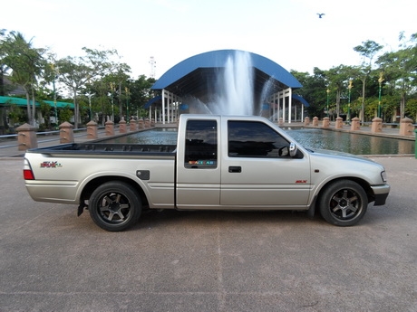 ขาย ISUZU SPACECAB DRAGON