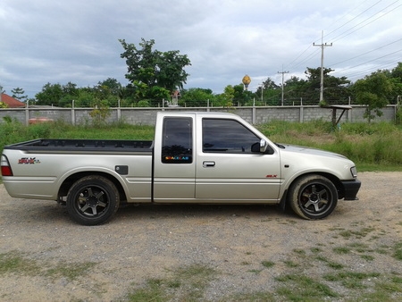 ขาย ISUZU SPACECAB DRAGON