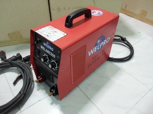 เครื่องเชื่อมอินเวอร์เตอร์ยี่ห้อ welpro ขนาด200A สภาพดีมากๆครับ