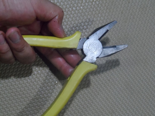 คีมจับ คีมตัด