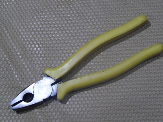 คีมจับ คีมตัด