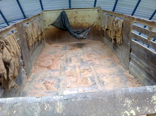 HINO 3 M 240 แรงม้า 2 เพลาดัมพ์ กระบะสหมิตร