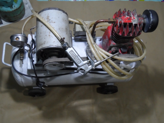 ปั้มลม เล็ก พร้อมใช้อุปกรณ์ครบ