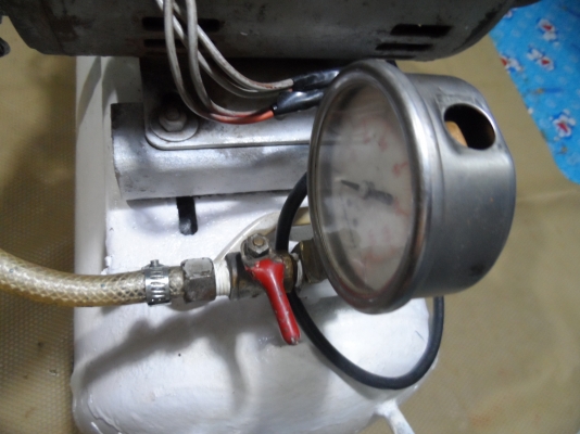 ปั้มลม เล็ก พร้อมใช้อุปกรณ์ครบ