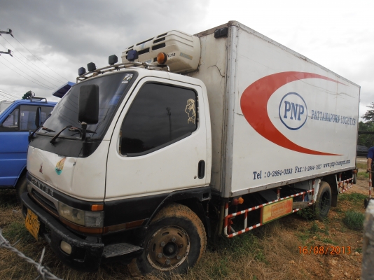 6ล้อมิตซูตู้เย็นยาว5ม.**รถห้าง**