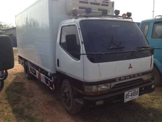 6ล้อมิตซูตู้เย็นยาว5ม.**รถห้าง**