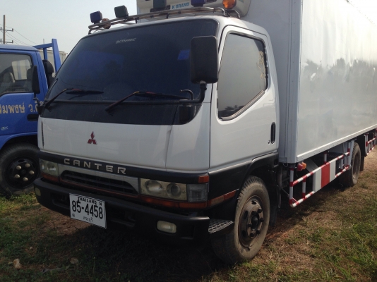 6ล้อมิตซูตู้เย็นยาว5ม.**รถห้าง**