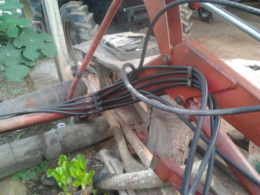 ขายด่วนชุดตัก (เดิมติดตั้งรถไถ YANMAR FX42 D )ไม่มีบุ้งกี๋