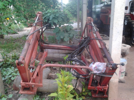 ขายด่วนชุดตัก (เดิมติดตั้งรถไถ YANMAR FX42 D )ไม่มีบุ้งกี๋