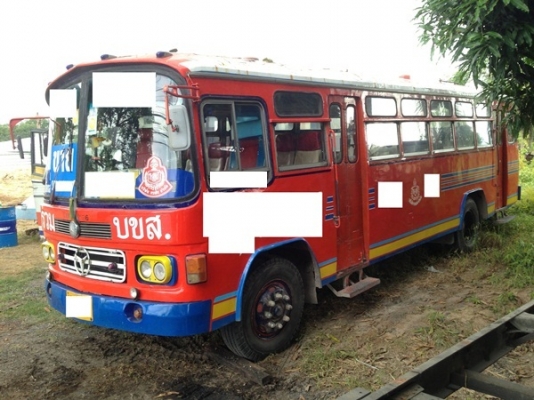 ขายรถบัสโดยสาร 10 เมตร คัสซี BENZ 9 ตัน พร้อมใช้งาน ราคา 235,000 บาท