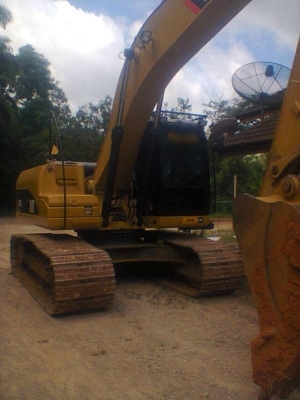 รถแบคโฮ CAT 320 - D  รถทำงาน 2,xxx ซม. ปี 55  สนใจติดต่อ 0816079515
