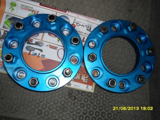 ขออนุญาติขายครับ  อแดปเตอร์ 6รู ออก 6รู สภาพใหม่มาก