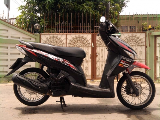 ขออนุญาติขาย Honda Click Combi Brake มือเดียว สีแดงดำ