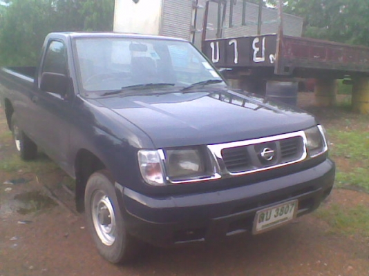 ขายกระบะนิสสันฟรอนเทีย ปี 42  เครื่อง 2.7 สีสวยพร้อมใช้