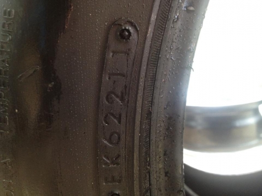 Nitto Nt555 235-50-18 ปี11 1คู่ ดอก85\%  สวยๆถูกๆ