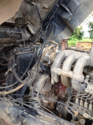 หัวลาก 10 ล้อ Hino 3mF หัวเก๋งบางเดิม  เครื่องแน่น คัซซีสวย เอกสารครบ