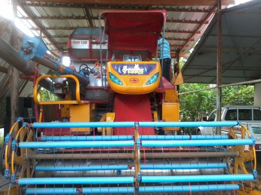 ยังมีรถพร้อมเกี่ยวขายอีกคันครับ ท่านที่อยากสอบถามรายละเอียด กรุณาโทรหลังเวลาราชการครับ ผมอัพโลดคำตอบแต่ไม่ขึ้นครับ