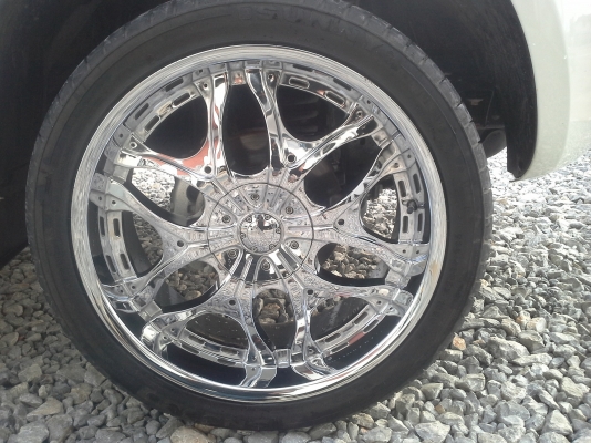 ขายล้อ 22"พร้อมยาง ล้อครับ พร้อมใช้ 2012