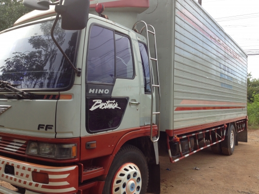 ขาย FF3H ตู้แห้ง เครื่อง H07D 195แรง ตู้แห้ง 7.2เมตร รถสวยมากๆ เจ้าของมือเดียวใช้มาดี ไม่มีผุ ไม่มีเฉี่ยวชน ตามรูป