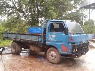 หกล้อกลาง(ดั้ม)TOYOTA  bu30 หนุ่มทางหลวง 85แรง สภาพสวยหัวบางเดิมๆ ราคาพอฟัง เอกสารทะเบียนครบ ภาษีไม่ขาด