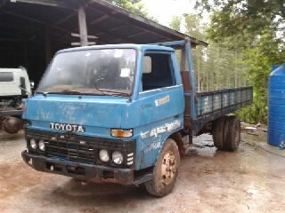 หกล้อกลาง(ดั้ม)TOYOTA  bu30 หนุ่มทางหลวง 85แรง สภาพสวยหัวบางเดิมๆ ราคาพอฟัง เอกสารทะเบียนครบ ภาษีไม่ขาด