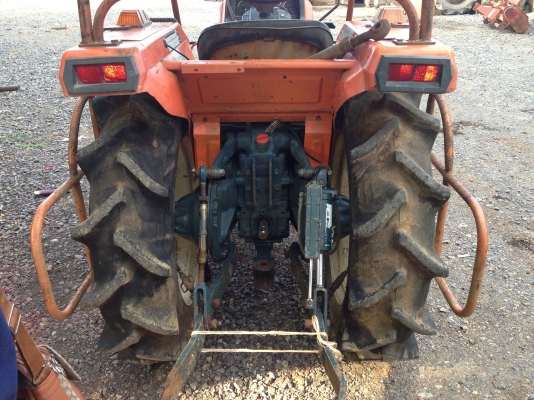 ขายL1-22 รถเข้าร่องอ้อยคับ