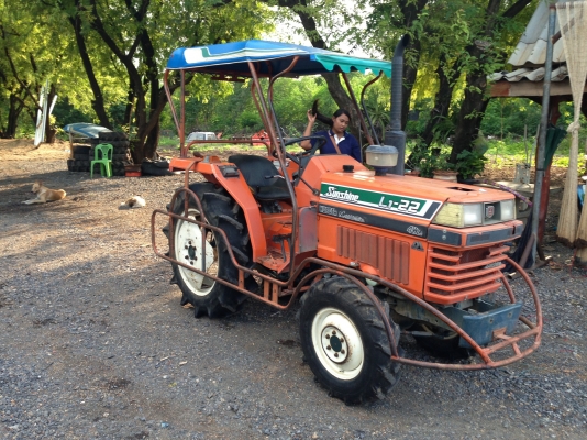 ขายL1-22 รถเข้าร่องอ้อยคับ