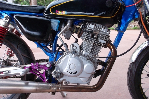 ขาย คาเฟ่เครื่องLifan200 อินวอย หล่อๆ ของแต่งเต็มเครื่องฟิตแรงๆ สตาร์ทมือ ขาย คาเฟ่เครื่องLifan200 อินวอย หล่อๆ ของแต่งเต็มเครื่องฟิตแรงๆ สตาร์ทมือ