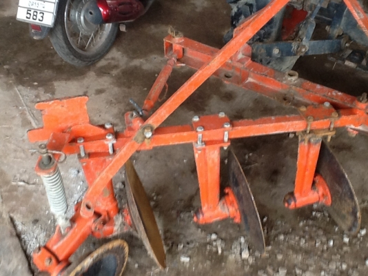 ขายด่วนรถไถนาหนั้งขับ 14แรงอุปกรณ์3ชิ้นสภาพสวยพร้อมใช้งาน ไม่ต้องหมุนสตาทมือสบายครับ ขายด่วนรถไถนาหนั้งขับ 14แรงอุปกรณ์3ชิ้นสภาพสวยพร้อมใช้งาน ไม่ต้องหมุนสตาทมือสบายครับ