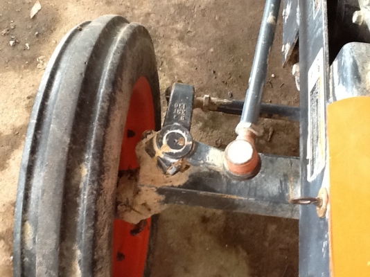 ขายด่วนรถไถนาหนั้งขับ 14แรงอุปกรณ์3ชิ้นสภาพสวยพร้อมใช้งาน ไม่ต้องหมุนสตาทมือสบายครับ ขายด่วนรถไถนาหนั้งขับ 14แรงอุปกรณ์3ชิ้นสภาพสวยพร้อมใช้งาน ไม่ต้องหมุนสตาทมือสบายครับ