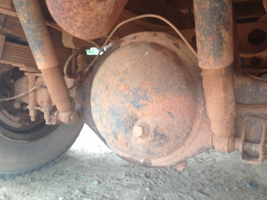 ISUZU KS 100 HP รถบรรทุกหกล้อติดเครน UNIC 2.5 ตัน 3 ปลอกยืด  สภาพดีพร้อมใช้งานได้เลย เกียร์ร็อก เฟืองท้ายใหญ่ติด F แล้ว กระบะเหล็กคาร์โก้ความยาว 4.30 เมตร เครื่องแน่นแรงดี หัวเก๋ง NKR ตาหวานลงเล่มครบถูกต้อง ภายในคอนโซลสวยครบพร้อม เกียร์สั้น ช่วงล่างคัชซีไ