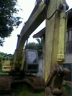 Sumitomo SH200-3 ตามรุ่น ช่วงล่างปานกลางขึ้น เอกสารเล่ม