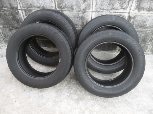ยาง MICHELIN VIVACY 215/60R16 ปี10 สวยๆ 4 เส้น ราคา 1800 บาท