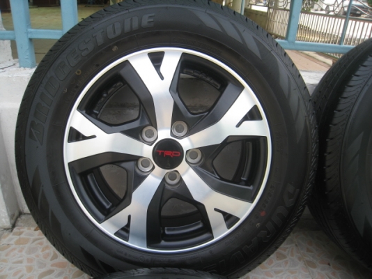ขายล้อแม็ก Vigo TRD ป้ายแดง 16"x6.5" et40 5รู114.3 + ยาง ปี13 สนใจติดต่อเล็กคลองสามครับ (081-3747940)
