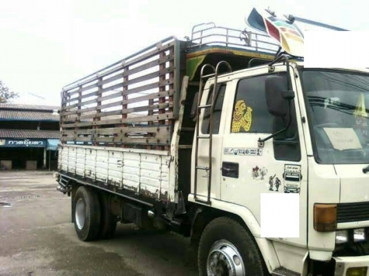 ขายรถ 6 ล้อ isuzu ยาว 5.5 เมตร รถพร้อมใช้งาน เอกสารครบ