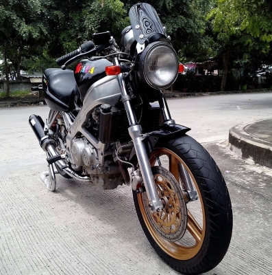 เก็บลายละเอียดให้แล้วคัฟ Honda sapada250 เล่มทะเบียนโอนแต่ขาดต่อ