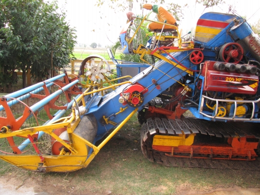 ใกล้เสร็จแล้วครับ สนใจรีบรับจองครับ  KM 48  12 HT  ISUZU+turbo (235 แรง) ปั้ม Dykin 23 อุ้ม 2.5 ตั้น เลดทั้งคัน โซ่ D2  48 ข้อ โรลเลอร์ D2   คัน ลื้อลงหมดแล้วครับ