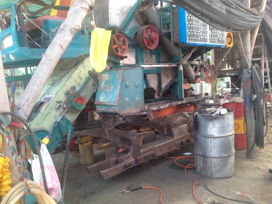 ใกล้เสร็จแล้วครับ สนใจรีบรับจองครับ  KM 48  12 HT  ISUZU+turbo (235 แรง) ปั้ม Dykin 23 อุ้ม 2.5 ตั้น เลดทั้งคัน โซ่ D2  48 ข้อ โรลเลอร์ D2   คัน ลื้อลงหมดแล้วครับ