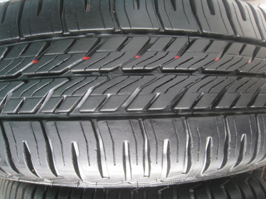 ขายล้อแม็ก Honda jazz ป้ายแดง 15"x5.5" et45 4รู100 + ยาง Goodyear gt3 175/65r15 ปี 1113  สนใจติดต่อ เล็กคลองสาม (081-3747940)
