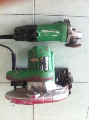 เลื่อยวงเดือน และ เครื่องเจียรไฟฟ้า HITACHI พร้อมใช้งานถ ถูกๆ