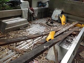 ขายกระบะเลส ใส่ 4 ล้อกลาง สภาพดี