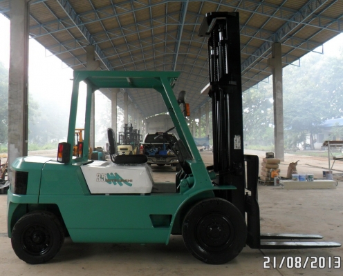 ขายรถยกโฟร์คลิฟท์ขนาด3.5ตันMITSUBISHIเสาสูง4.5เมตรเกียร์ออโต้สวยมาก