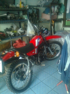 ขาย DT  125 MONO อาร์มเหลี่ยม สีแดงเจ้าของขายเอง